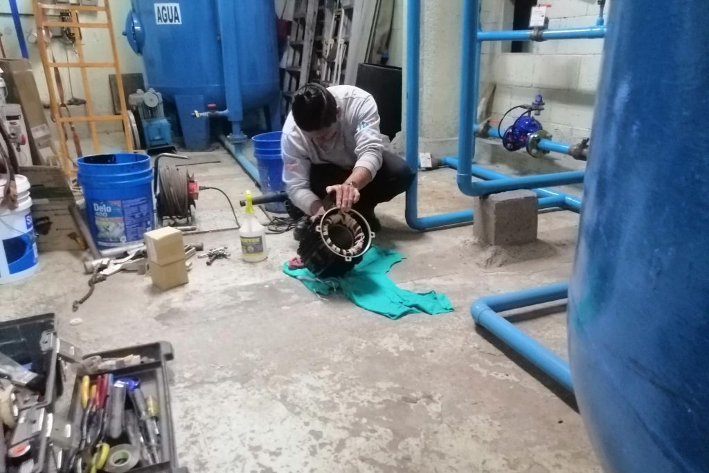 Si quieres un mantenimiento sistema de bombeo de agua contáctanos al 935 372 214 o por correo electrónico a soluciones@mechanicalelectric.com