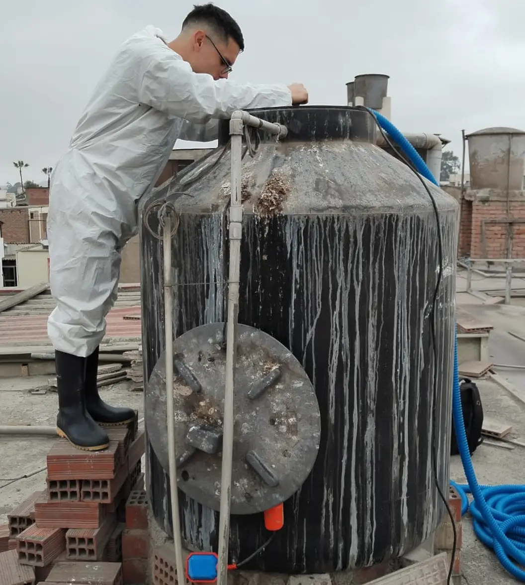 Limpieza y desinfección de tanques y cisternas 10